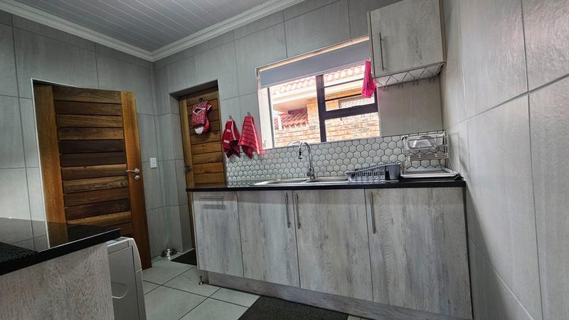 3 Bedroom Property for Sale in Dana Bay Western Cape